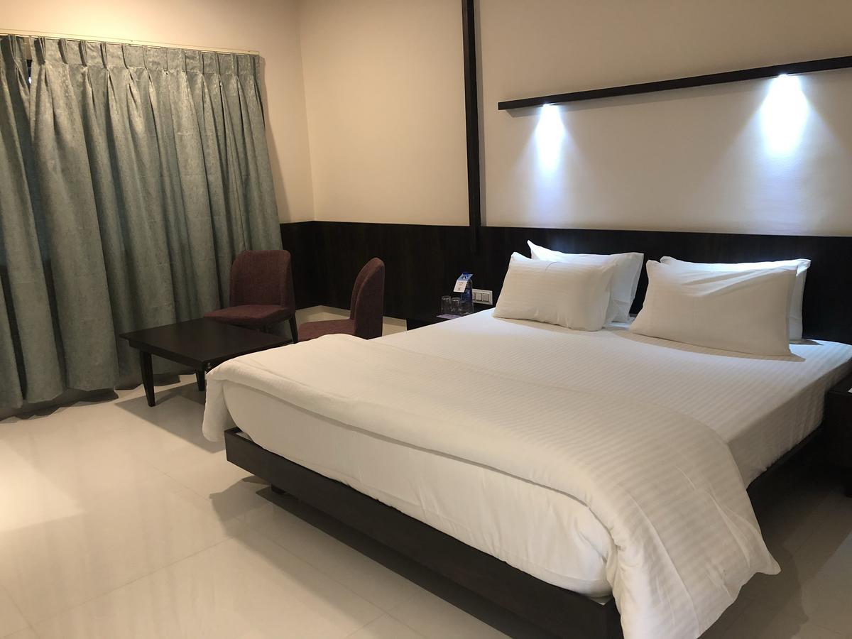 Kyriad Hotel Vijayapura By Othpl Bijāpur Exteriér fotografie