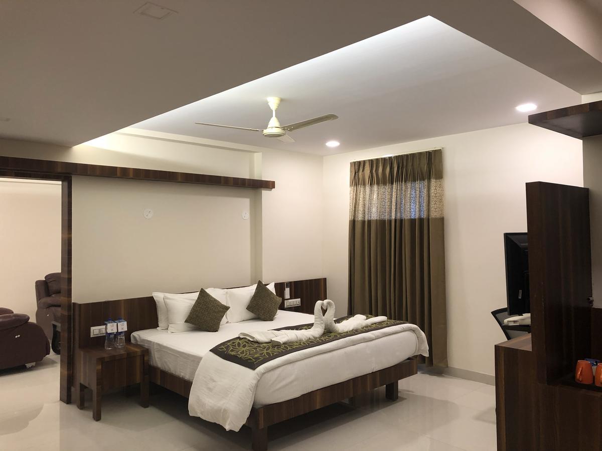Kyriad Hotel Vijayapura By Othpl Bijāpur Exteriér fotografie